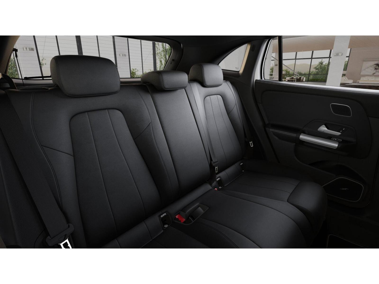 2026 Mercedes Benz GLA 250 4MATIC photo 5
