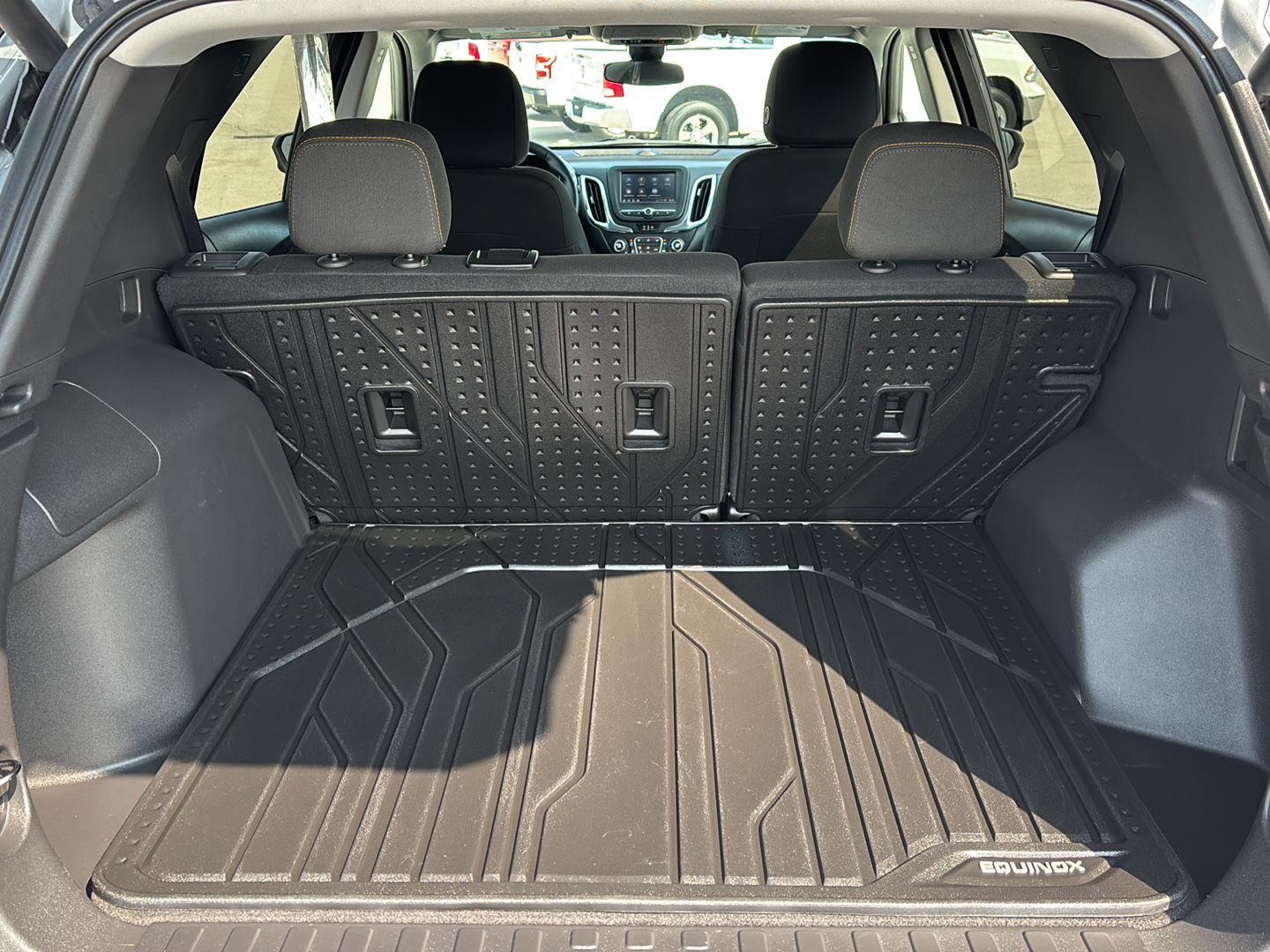 2023 Chevrolet Equinox LT photo 24