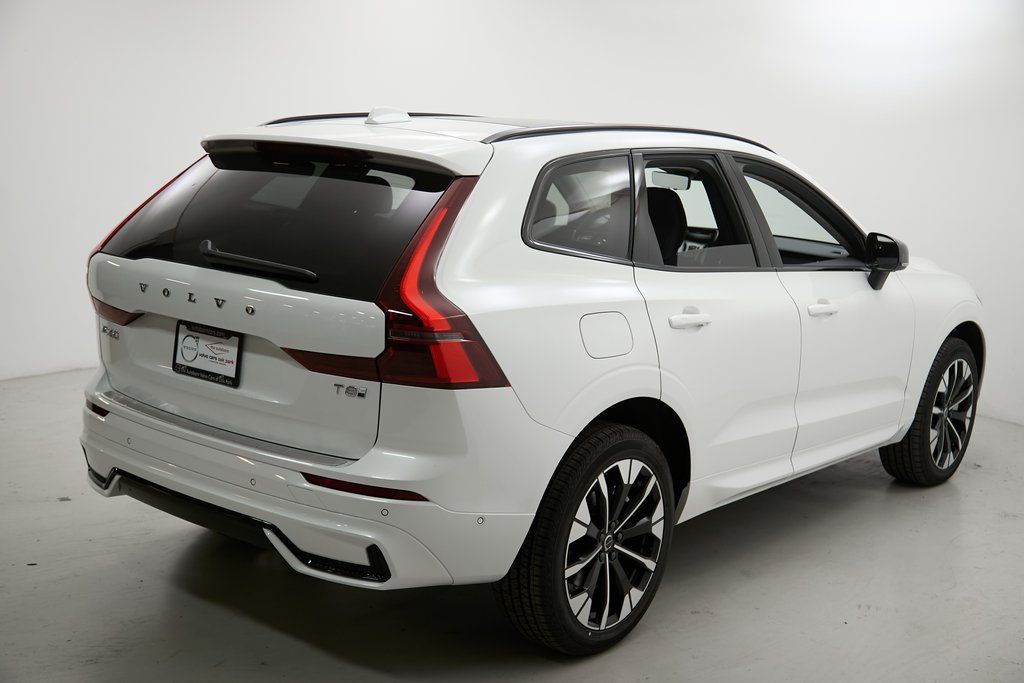 2026 VOLVO XC60 - Image 8