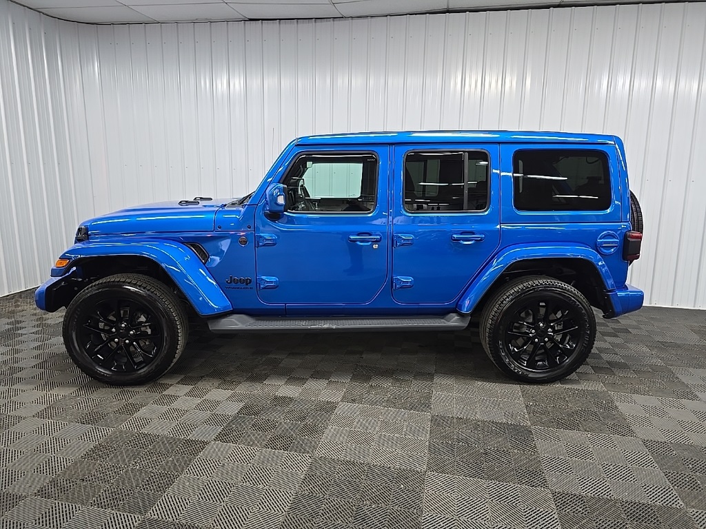 2023 Jeep Wrangler Altitude photo 5