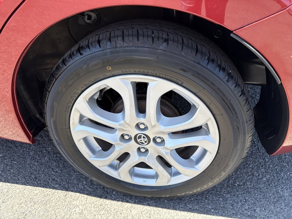 2018 Toyota Yaris iA Base photo 17
