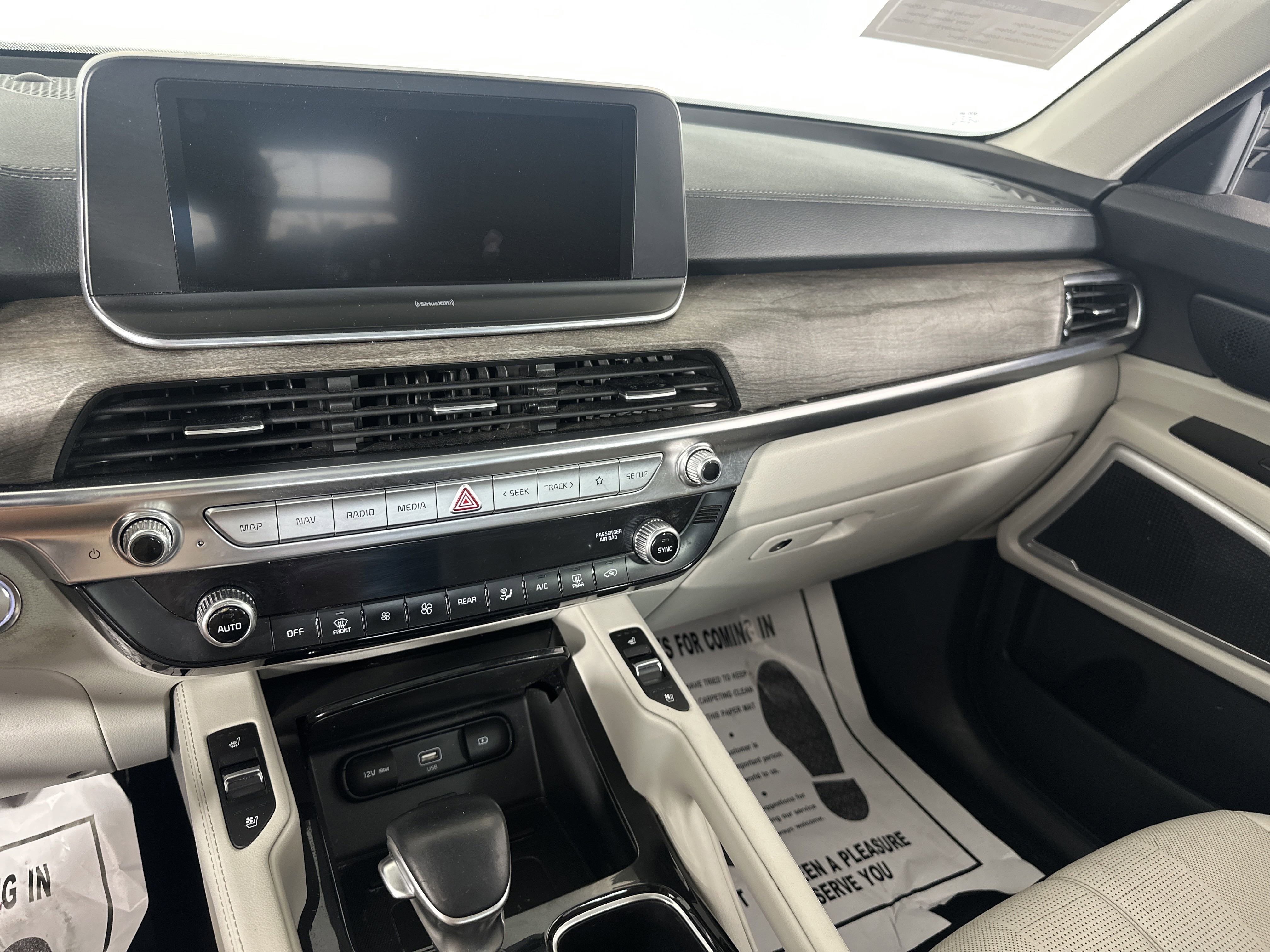 2021 Kia Telluride EX photo 3