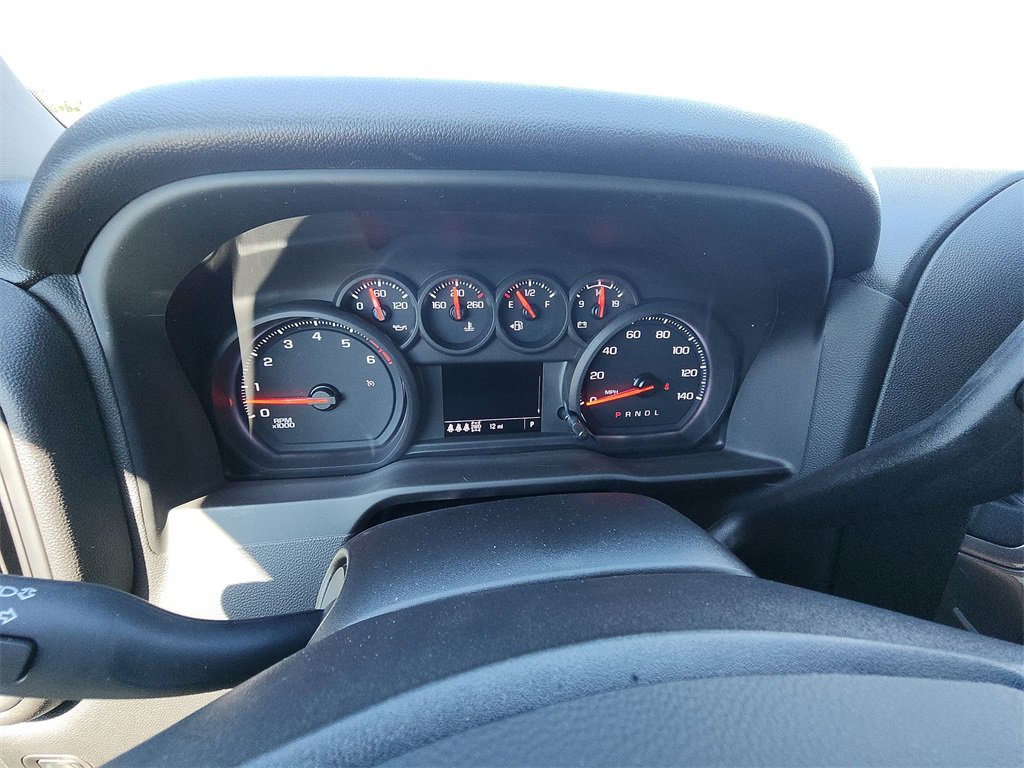 2025 Chevrolet Silverado 2500HD Custom photo 15
