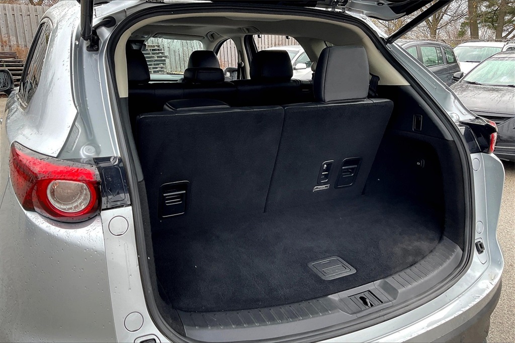 2022 Mazda CX-9 Touring photo 29
