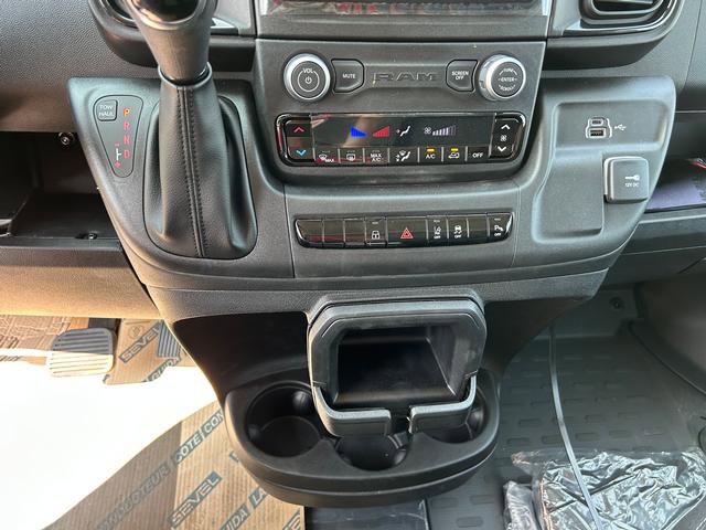 2025 Ram C/V Tradesman photo 11