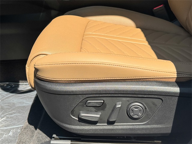 2025 Kia Sorento X-Line SX Prestige photo 16