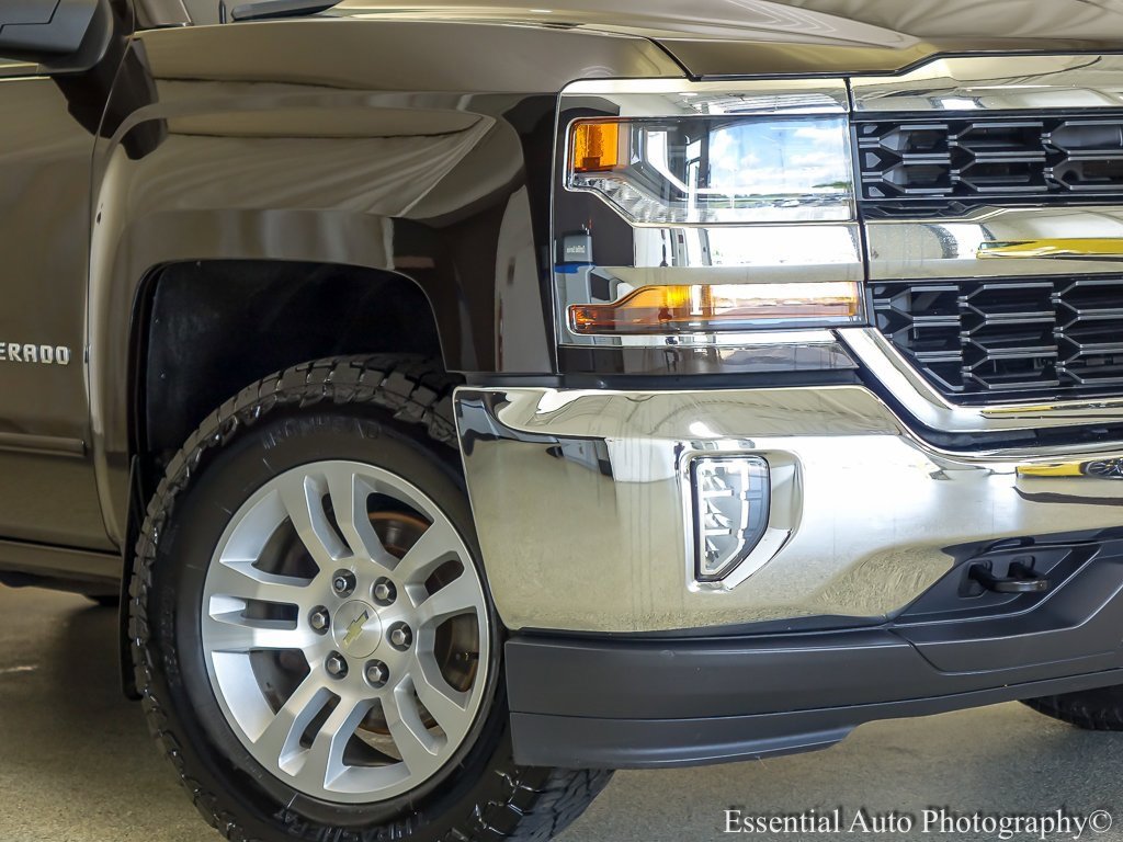 2018 Chevrolet Silverado 1500 LT photo 3