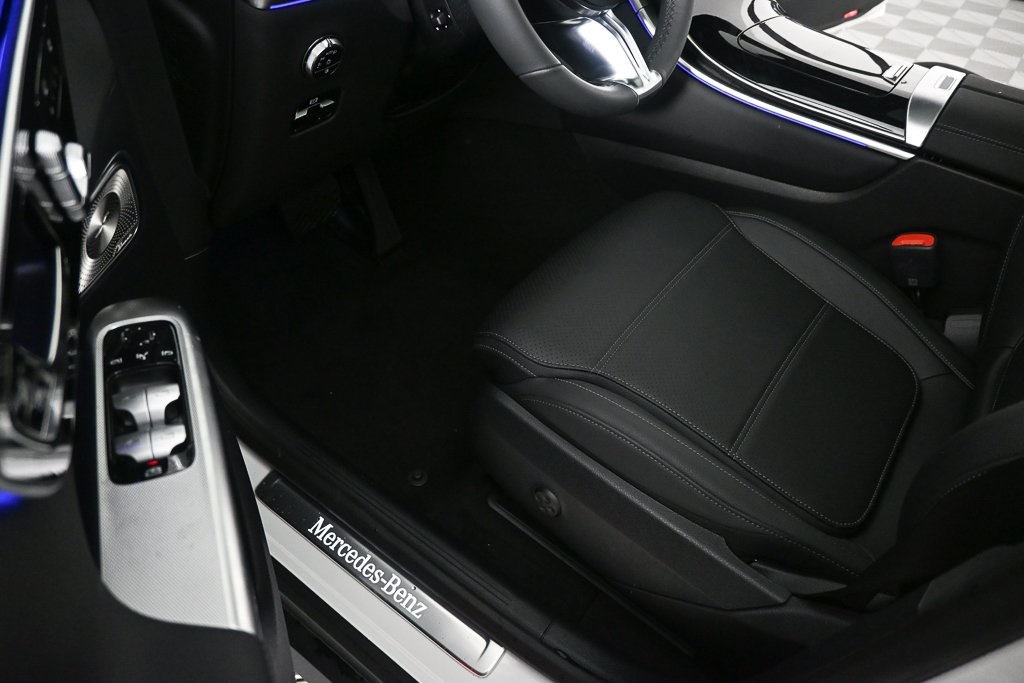 2026 Mercedes Benz GLC 300 photo 4