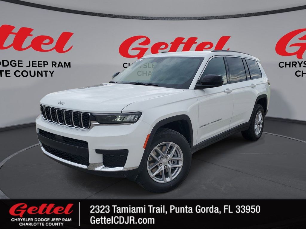 2025 Jeep Grand Cherokee L Laredo's photo