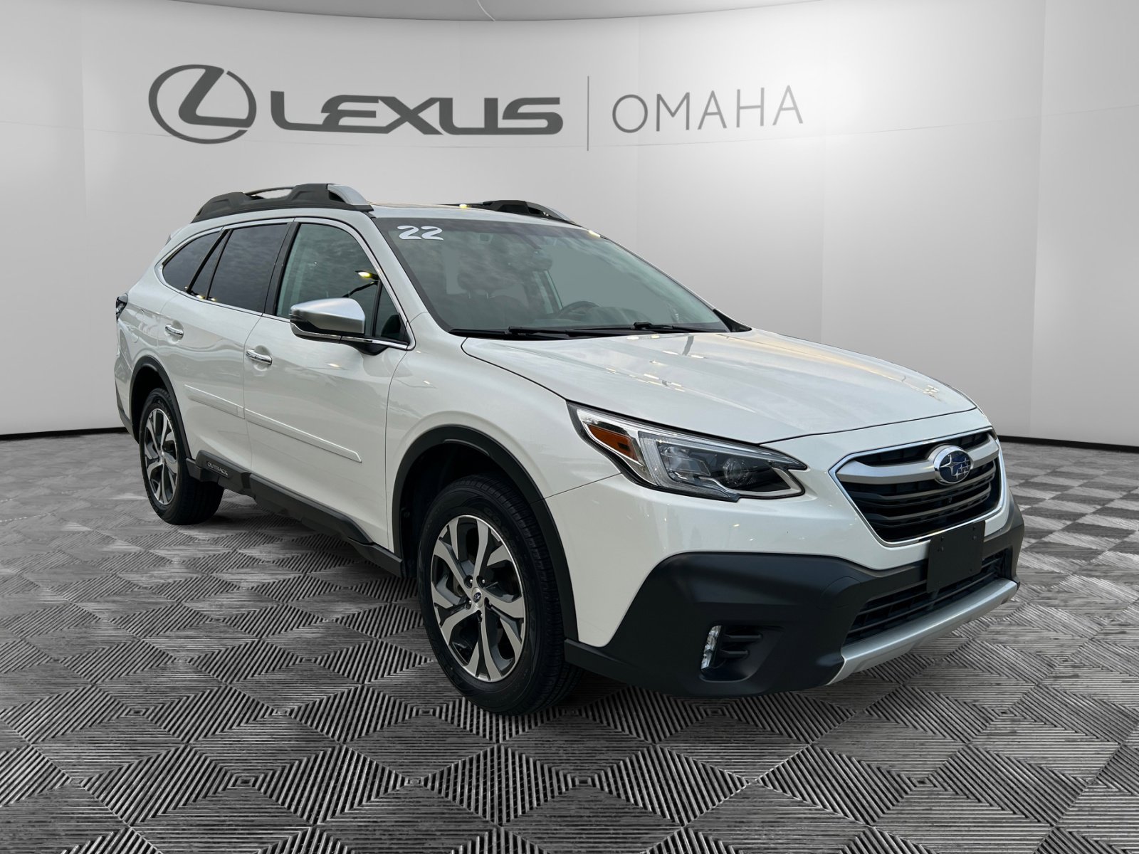 2022 Subaru Outback Touring's photo
