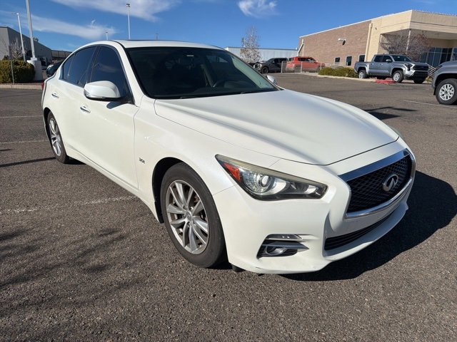 2017 INFINITI Q50 Premium's photo