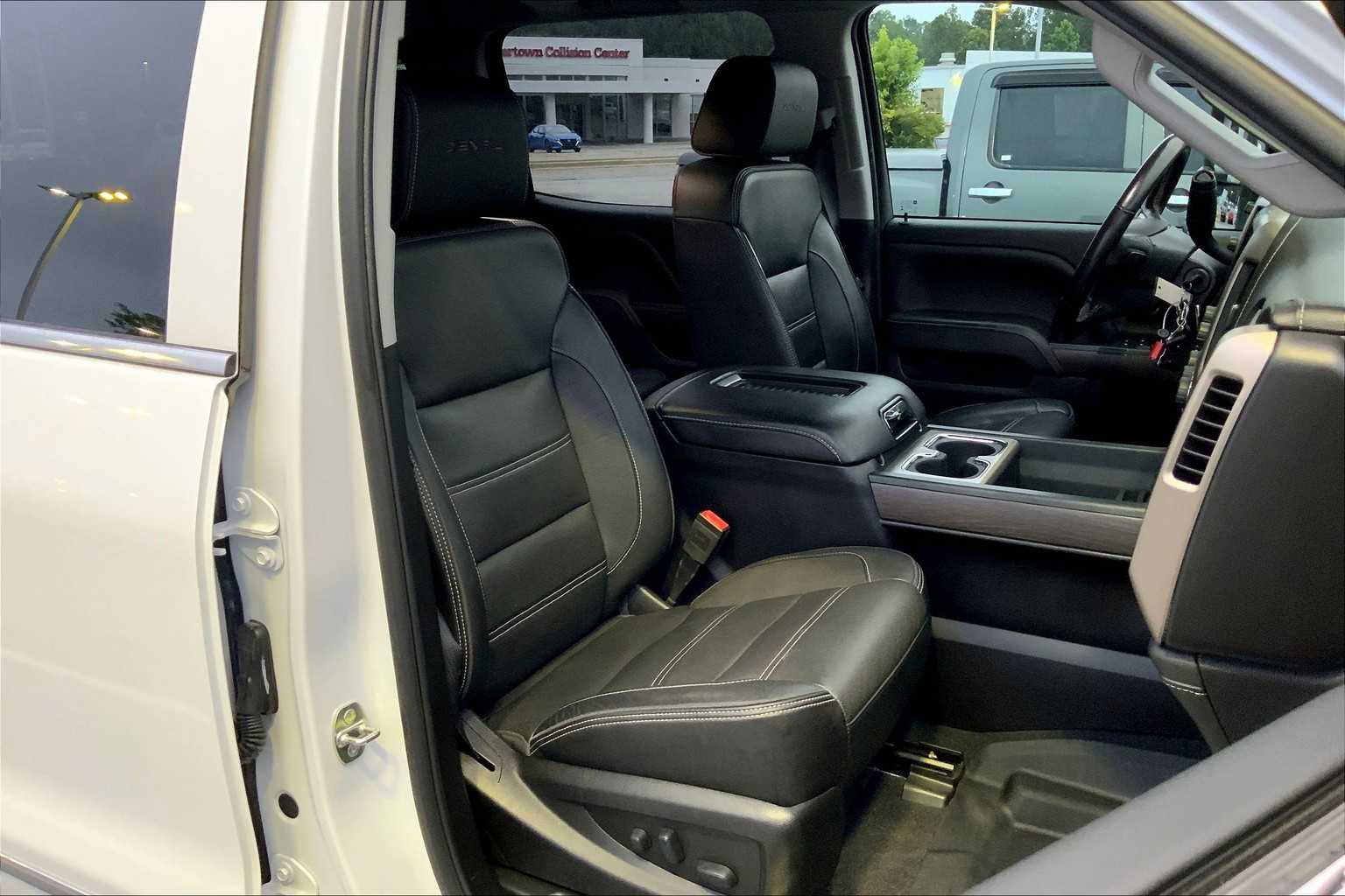 Image 7 of Pre-Owned 2019 GMC Sierra 2500HD Denali - In-Stock