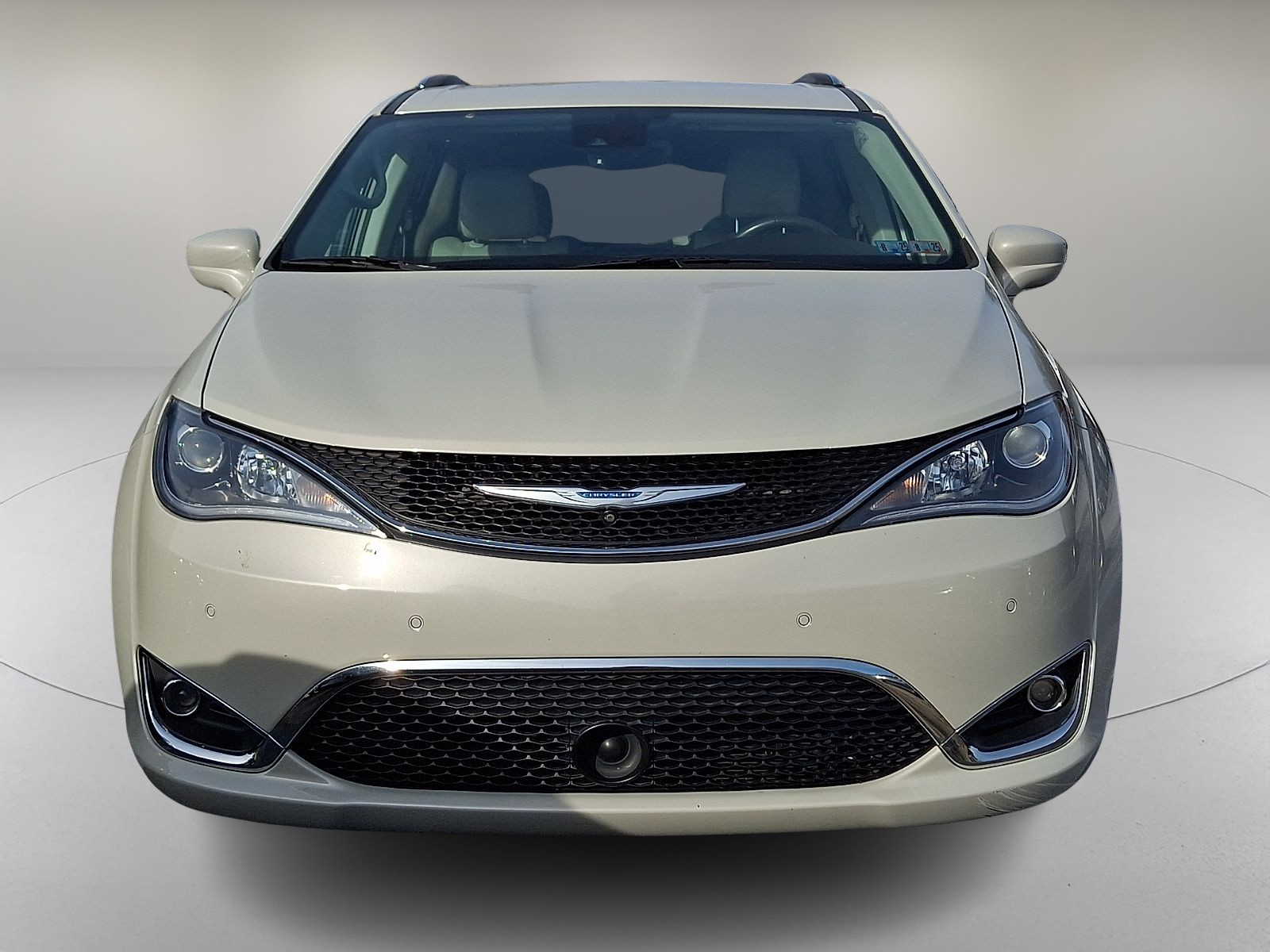 2017 Chrysler Pacifica Touring Plus photo 2