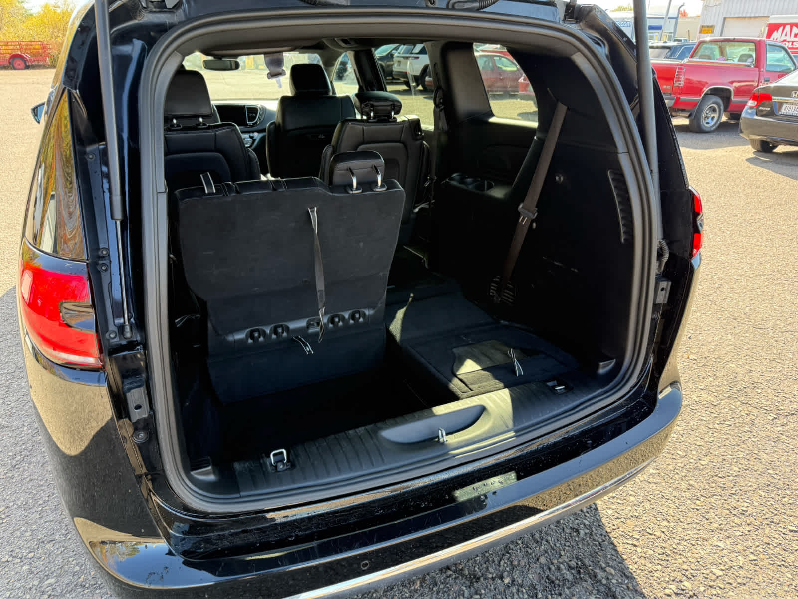 2025 Chrysler Pacifica photo 4