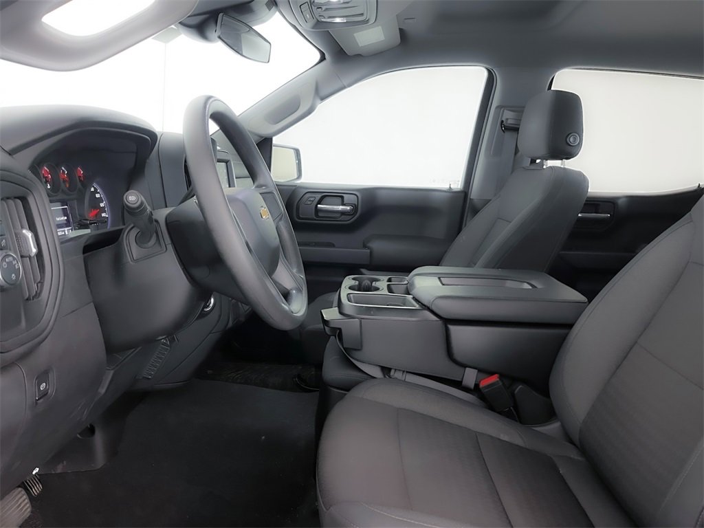 2023 Chevrolet Silverado Custom photo 17