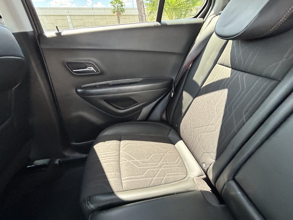 2022 Chevrolet Trax LT photo 17