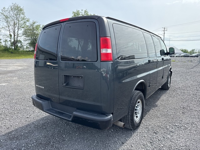 2017 Chevrolet Express Passenger 2500 LS photo 6