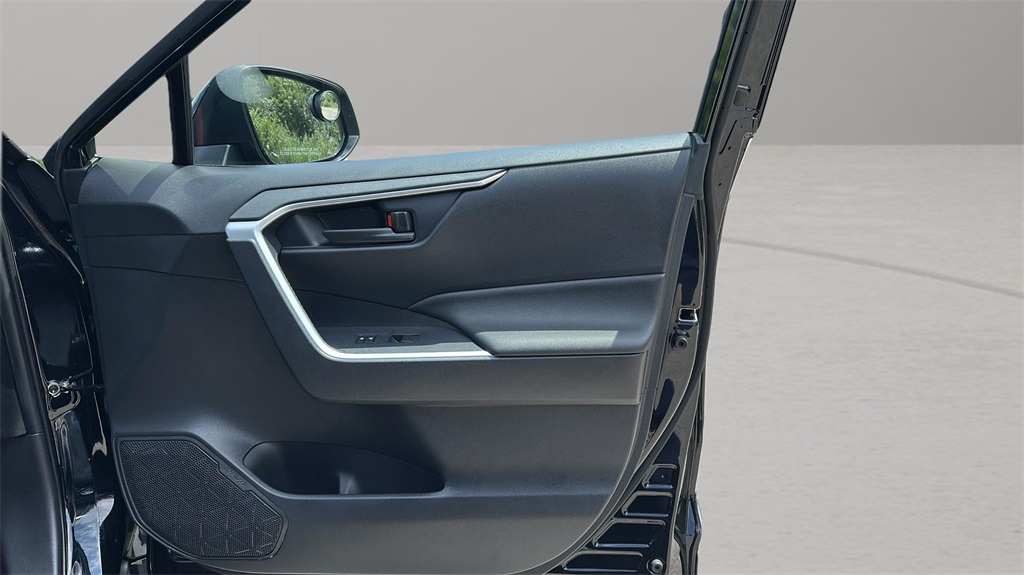 2021 Toyota RAV4 Prime XLE Premium photo 17