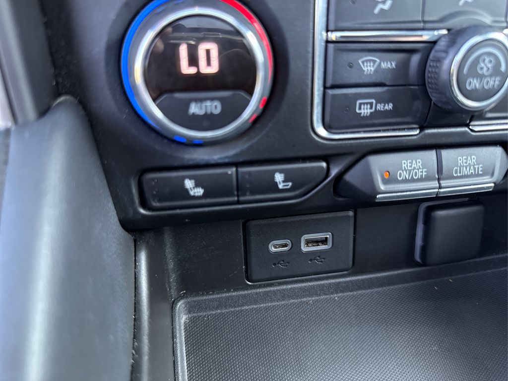 2021 Chevrolet Tahoe Z71 photo 34
