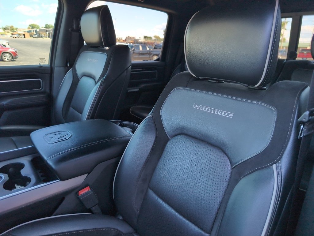 2020 Ram 1500 Laramie photo 9