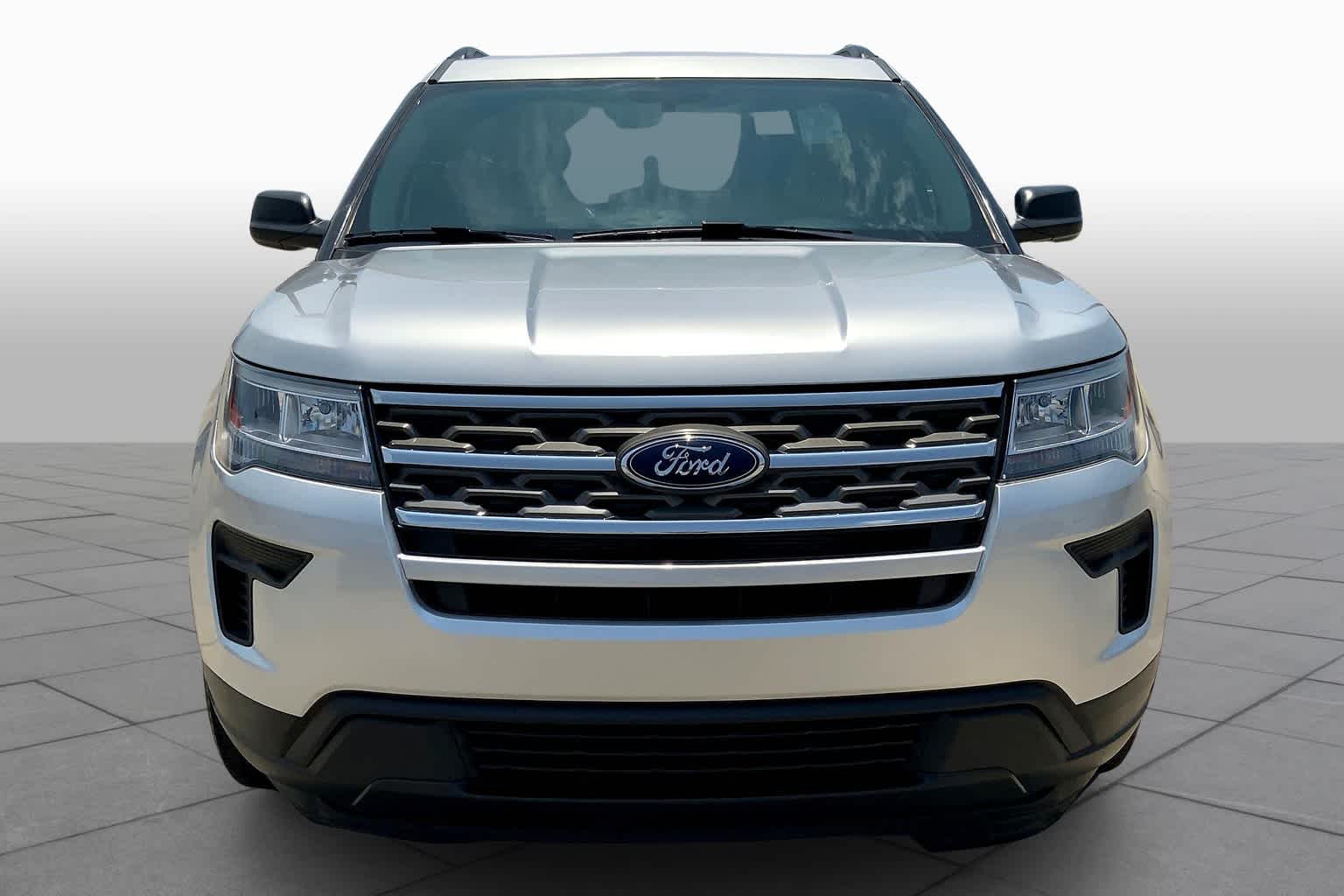 2019 Ford Explorer Base photo 2