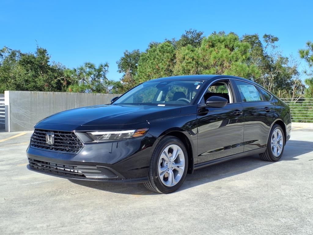 2025 Honda Accord LX photo 3