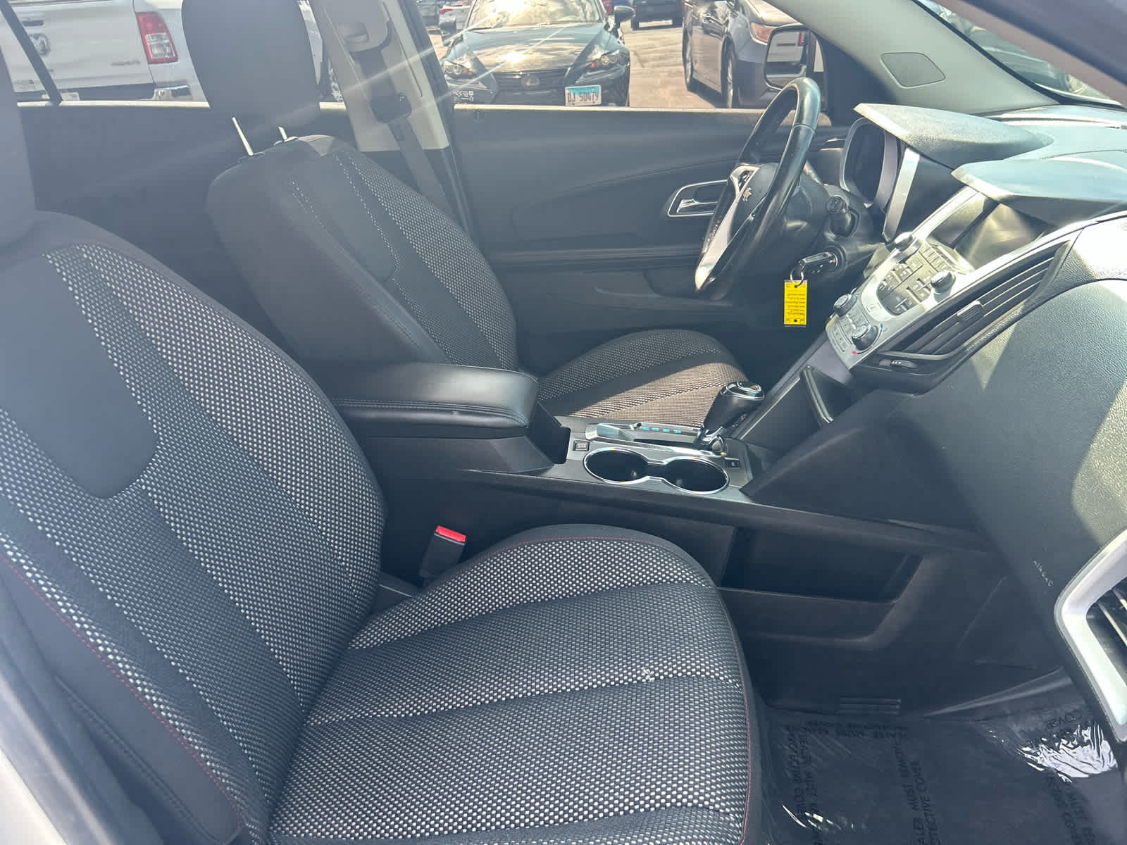 2017 Chevrolet Equinox LT photo 22