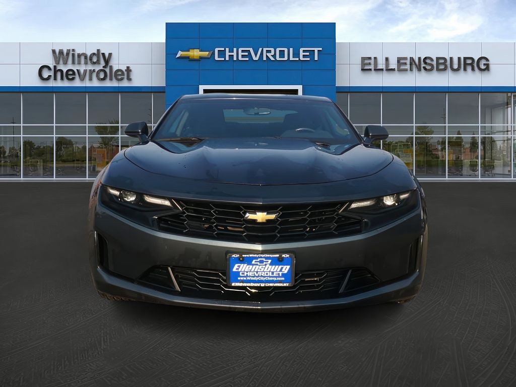 2022 Chevrolet Camaro 1LT photo 2