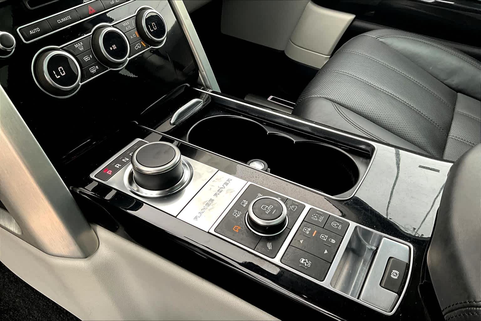 2015 Land Rover Range Rover SuperCharged photo 15