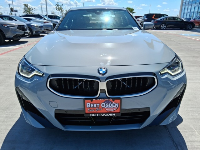 2026 Bmw 230i photo 2