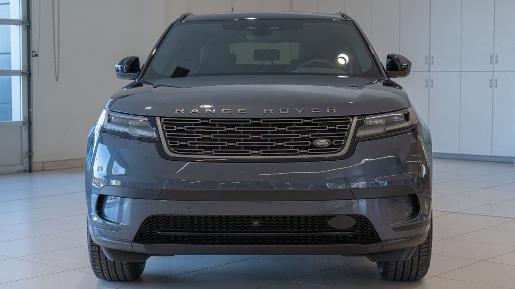 2026 Land Rover Range Rover Velar S photo 2