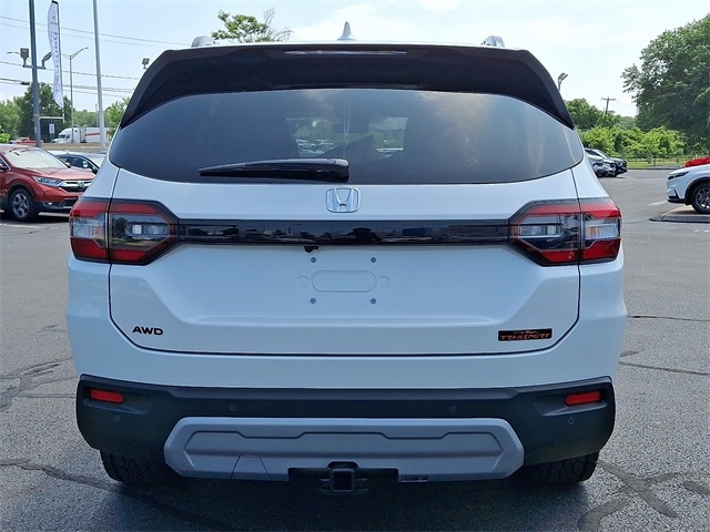 2025 Honda Pilot TrailSport photo 5