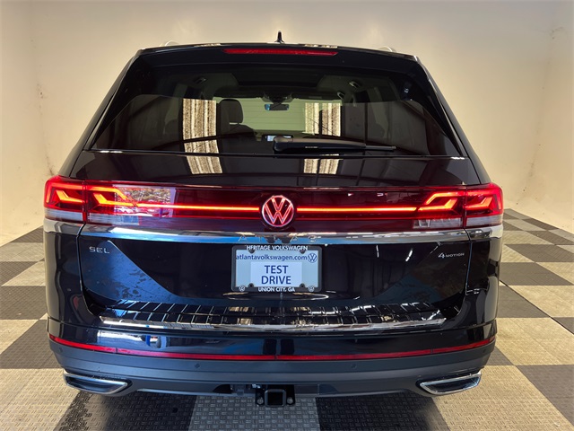 2026 Volkswagen Atlas SEL photo 4