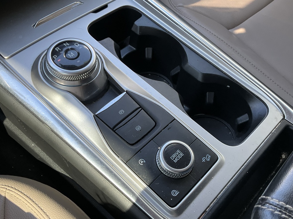 2020 Ford Explorer XLT photo 4