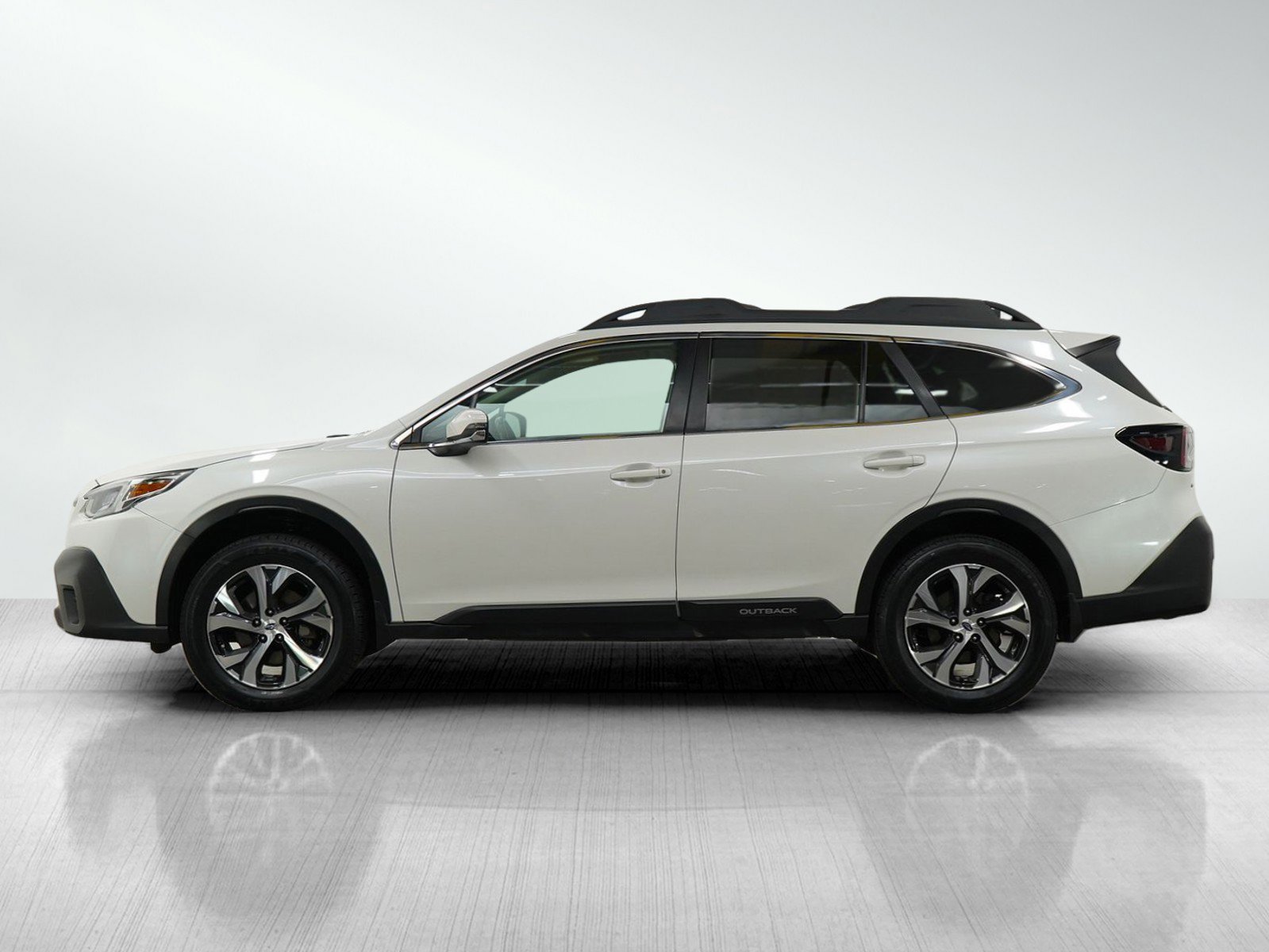 Used 2022 Subaru Outback Limited with VIN 4S4BTANC9N3252114 for sale in Burnsville, Minnesota