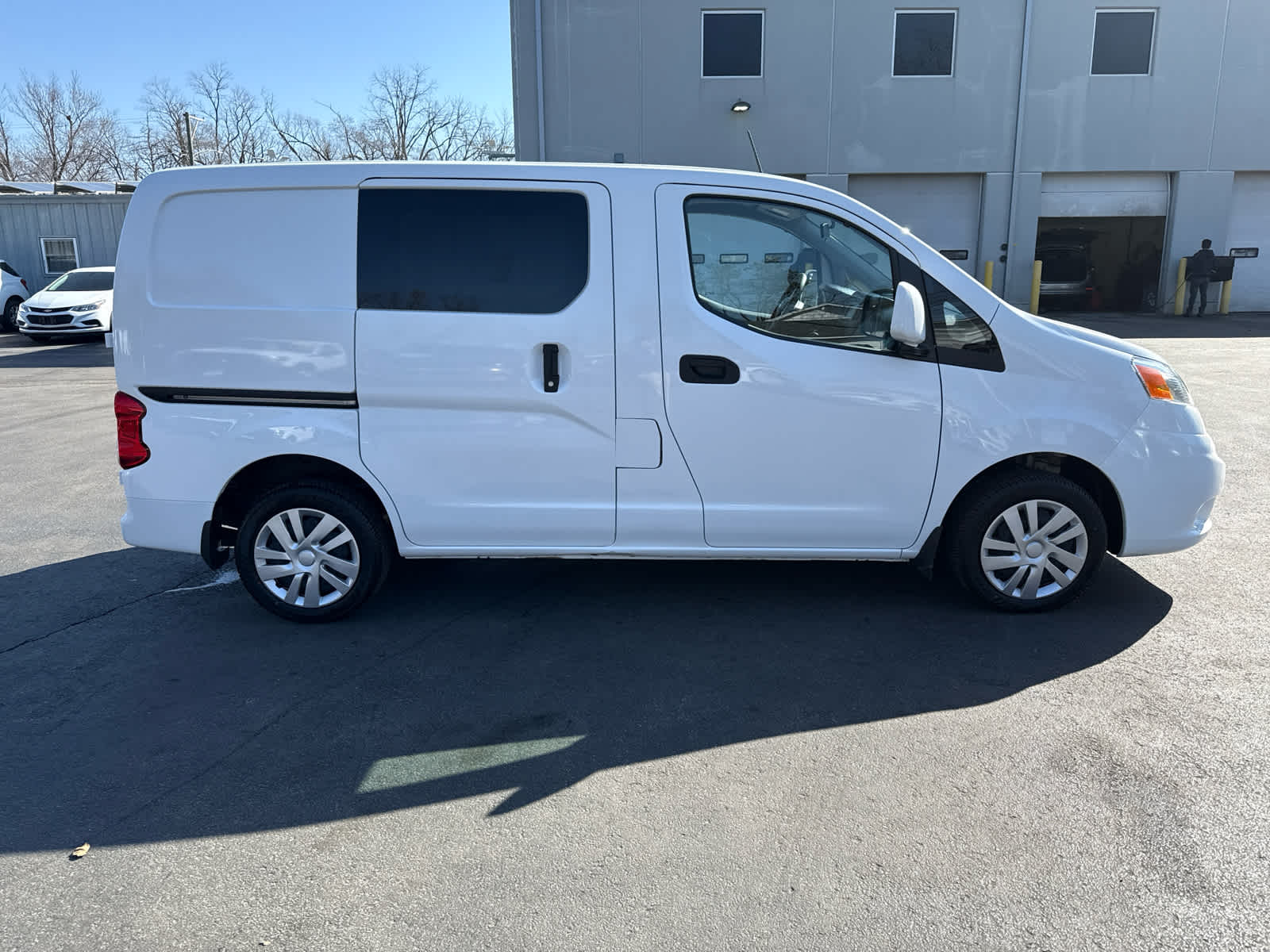 2020 Nissan NV200 SV photo 2