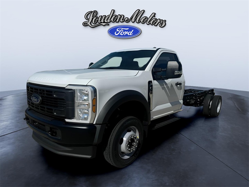 2024 Ford F-450 Super Duty Chassis Cab XL's photo