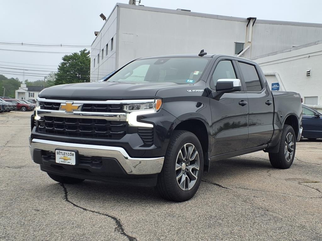 2023 Chevrolet Silverado 1500 photo 3