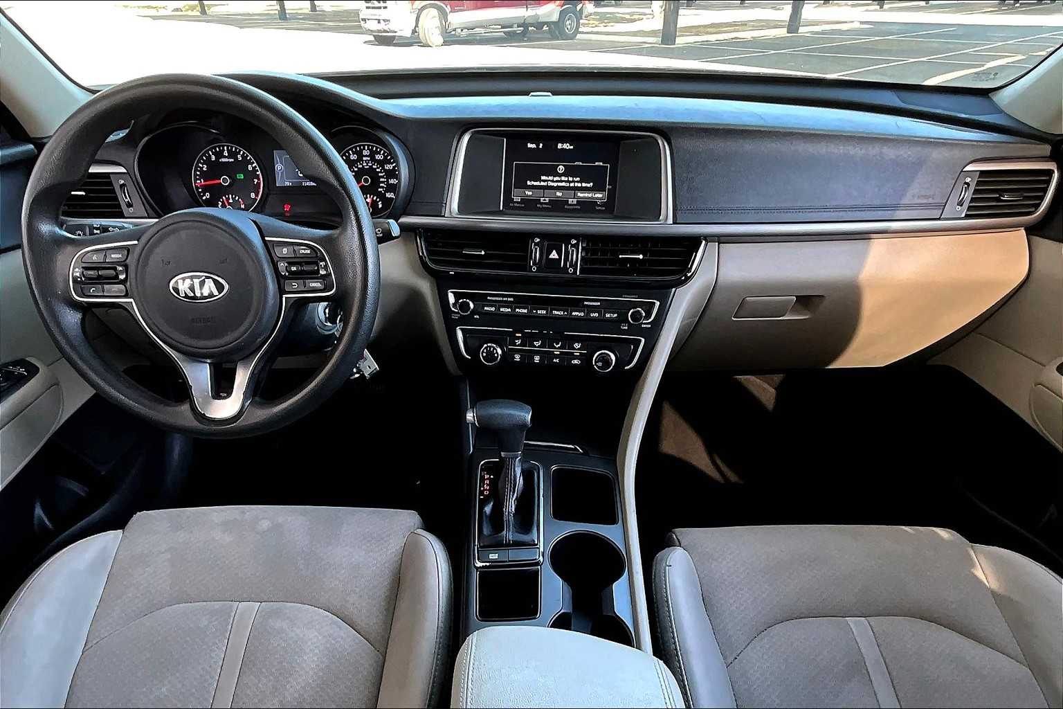 2017 Kia Optima LX photo 15