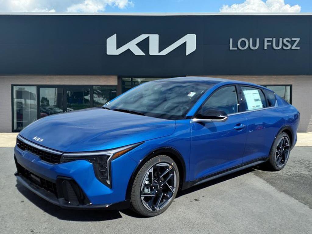 2025 Kia K4 GT-Line's photo