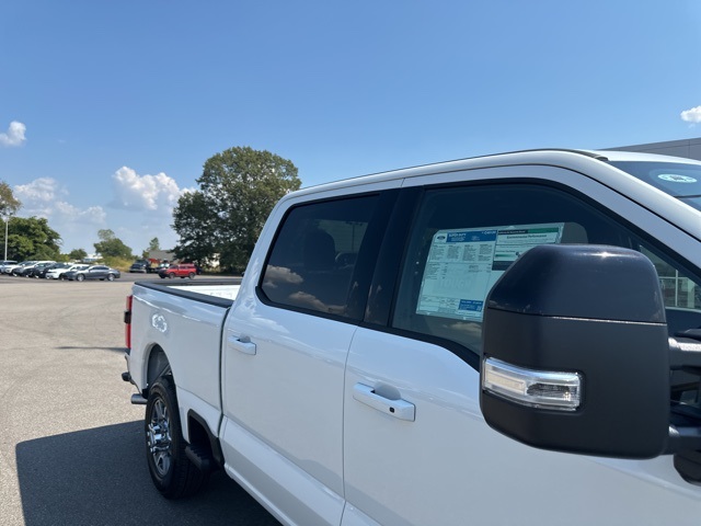2026 Ford F-350 Lariat photo 8