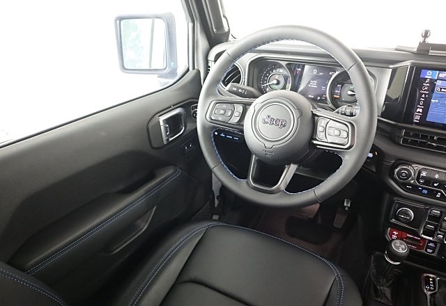2024 Jeep Wrangler Rubicon 4xe photo 16