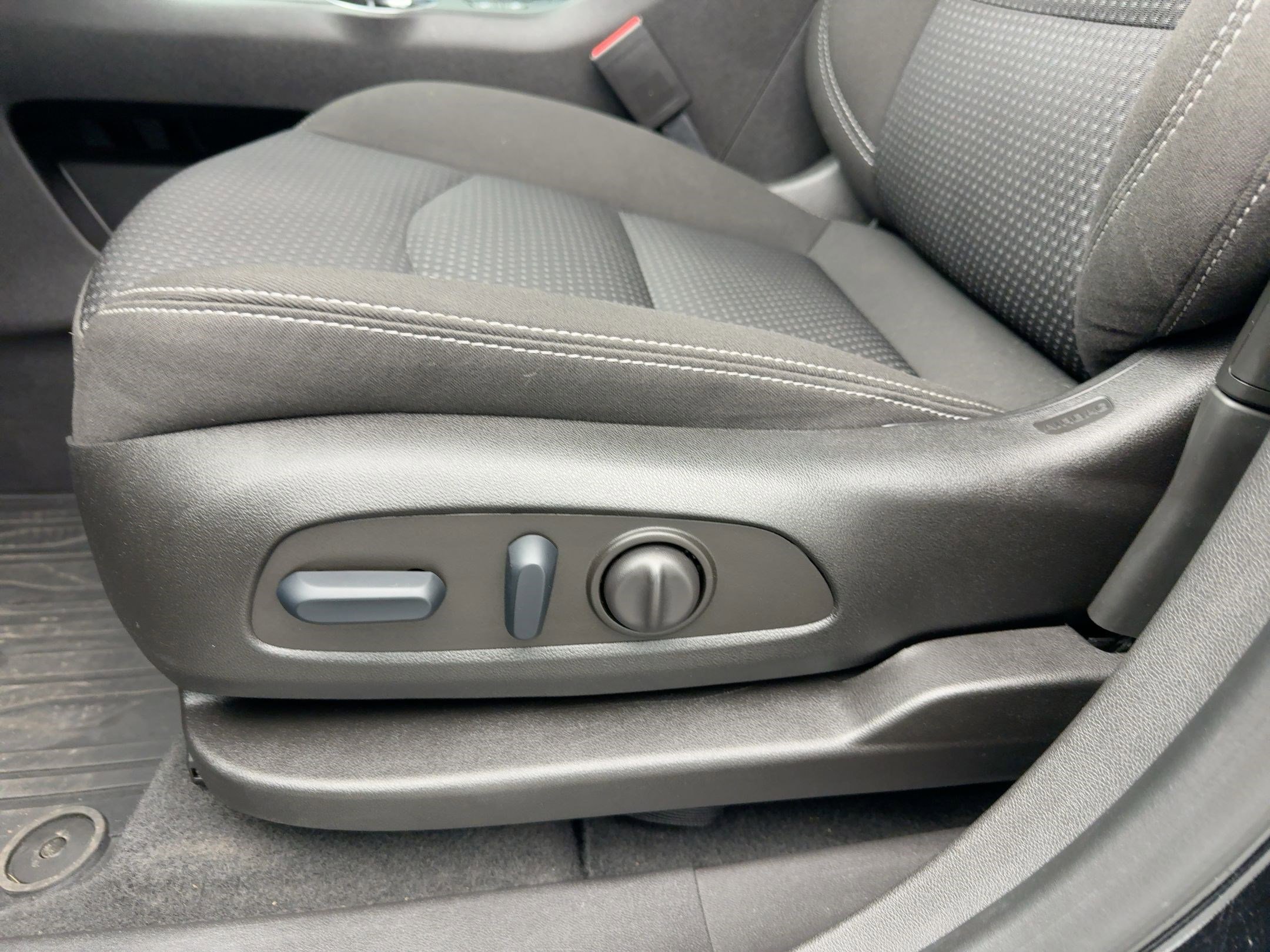 2023 Gmc Terrain SLE photo 12