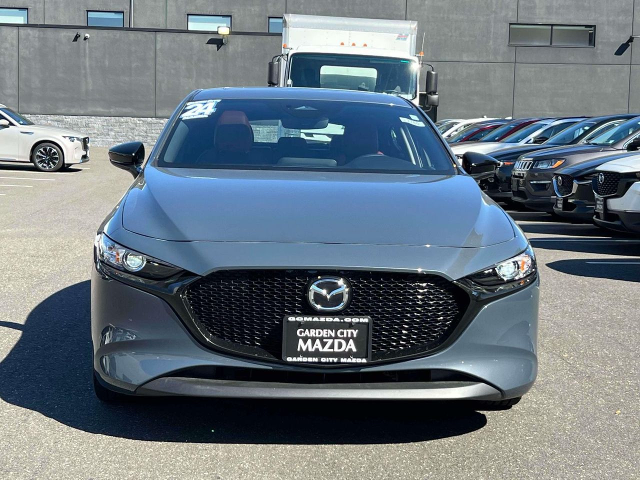 2024 Mazda Mazda3 2.5 s Carbon photo 2