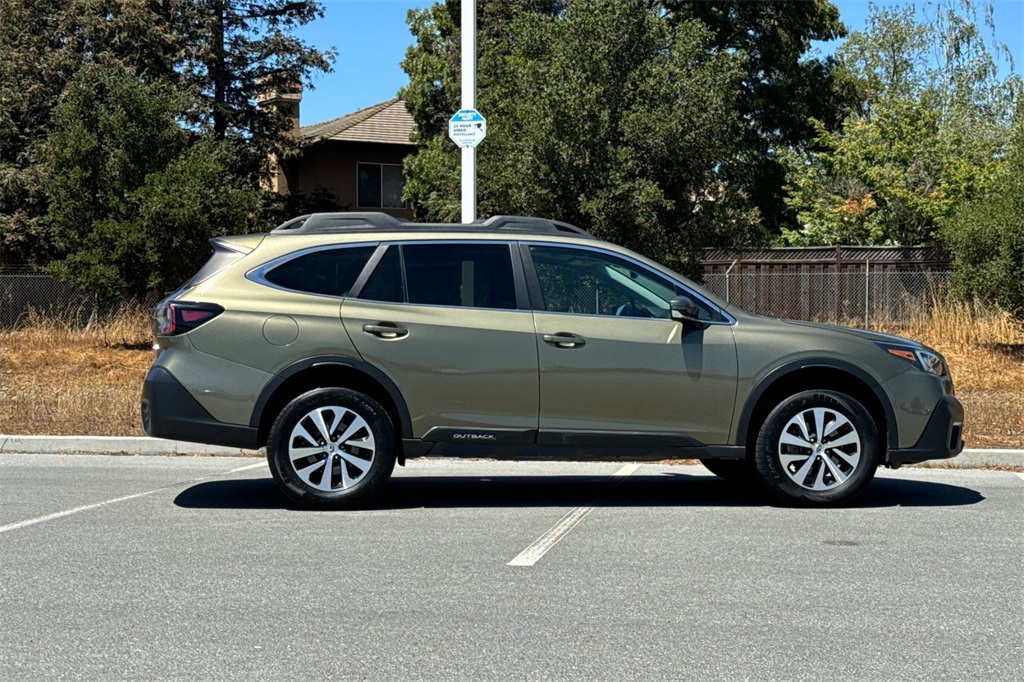 2022 Subaru Outback Premium photo 3