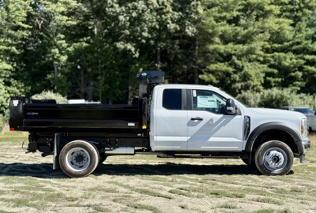 2025 Ford F-550 XL photo 3