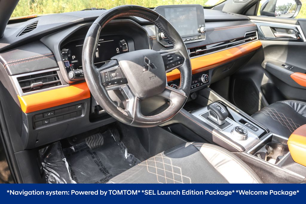 2022 Mitsubishi Outlander SEL photo 3
