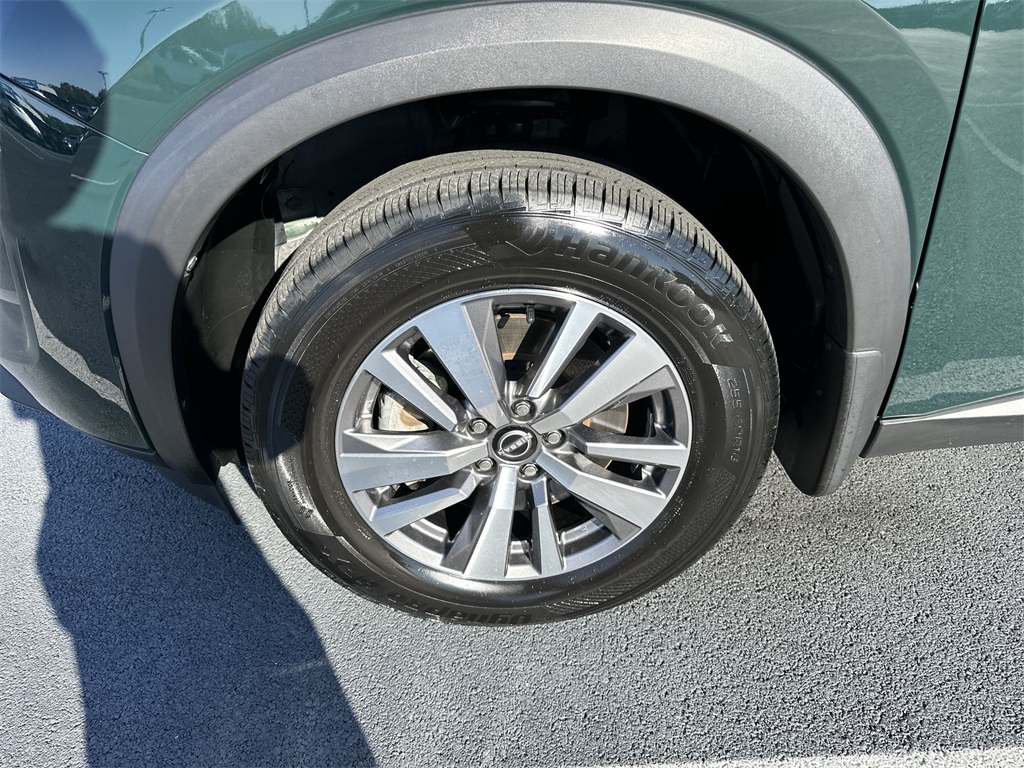 2023 Nissan Pathfinder SL photo 10