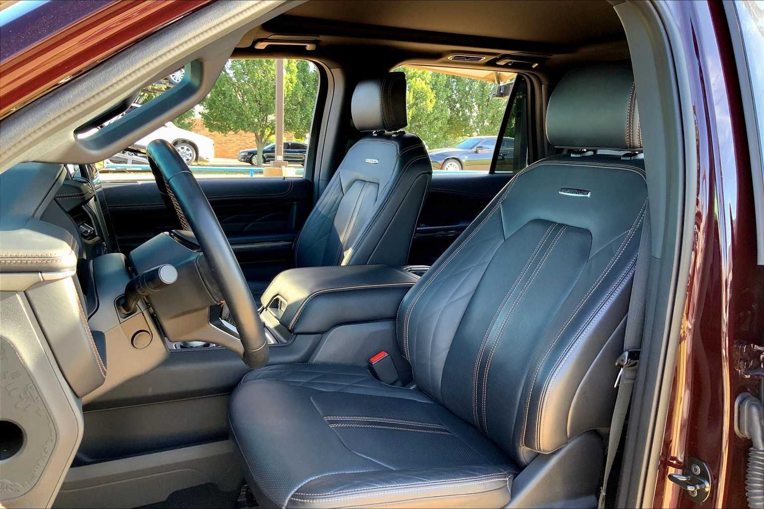 2024 Ford Expedition Platinum photo 6