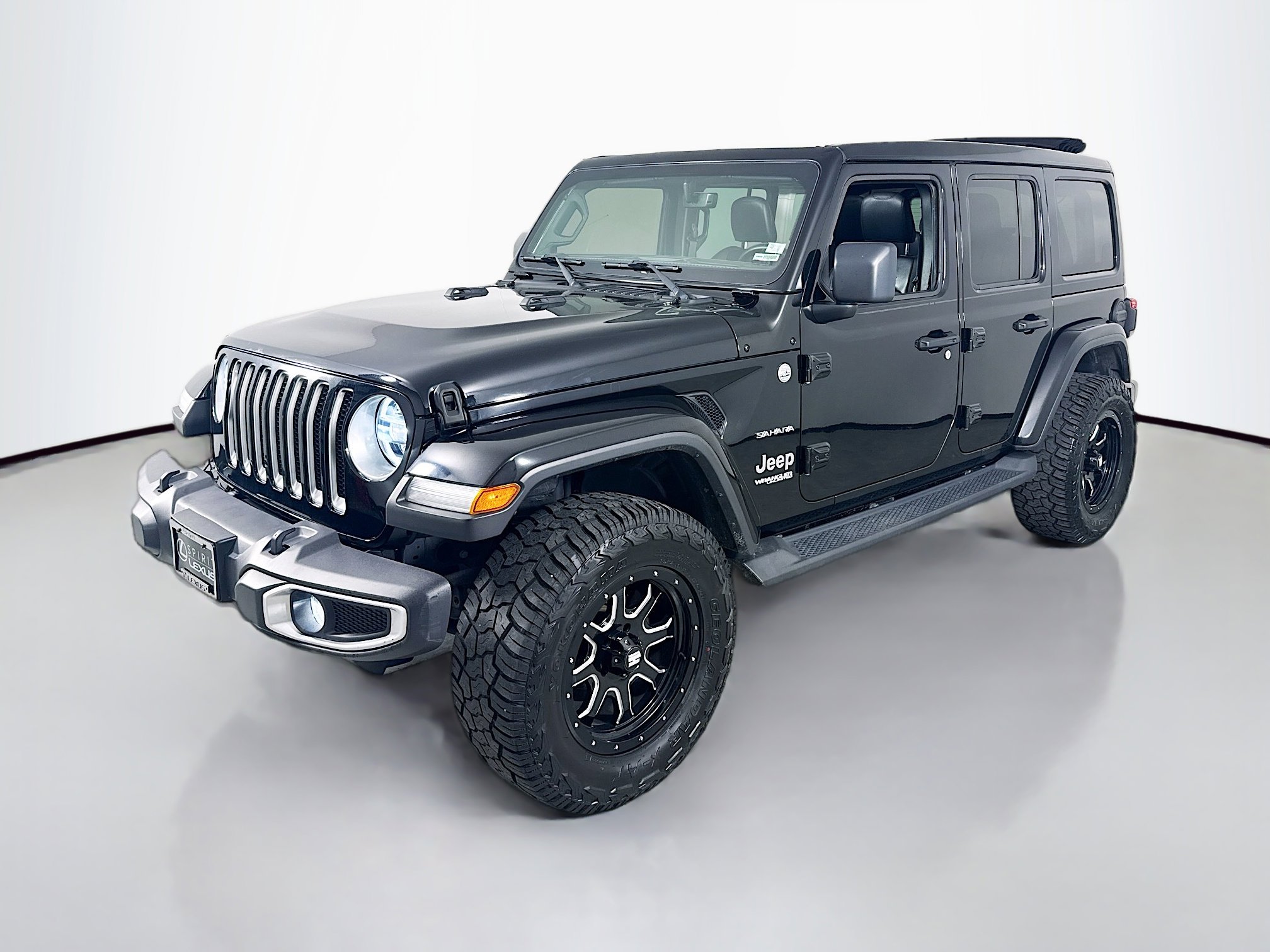 2018 Jeep Wrangler Unlimited Sahara photo 3